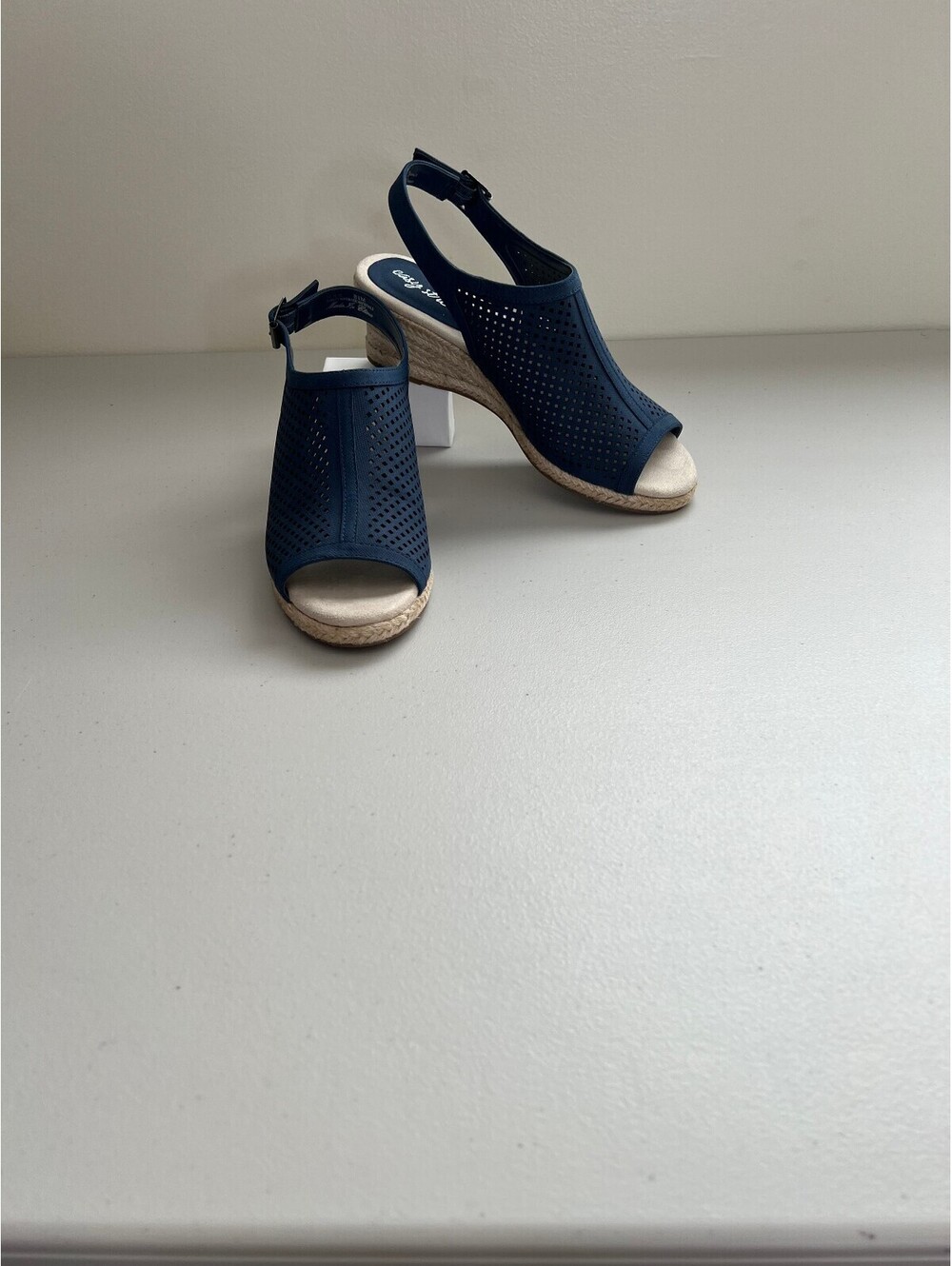 Women's Stacy Sandal by Easy Street ® in Denim Linen Print (Size 8 1/2 M)